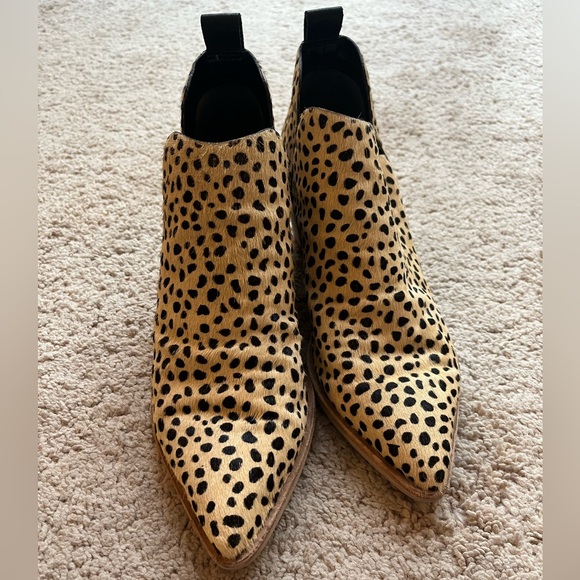 Dolce Vita Slip-On Sonni Pointed Toe Bootie - Picture 2 of 5